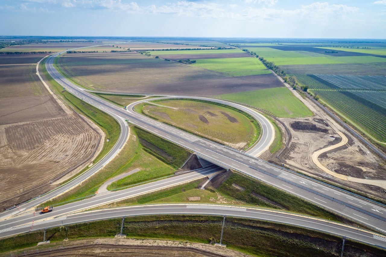 Útépítés, Tiszakürt - Výstavba ciest a mostov Útépítés, Tiszakürt - Výstavba ciest a mostov