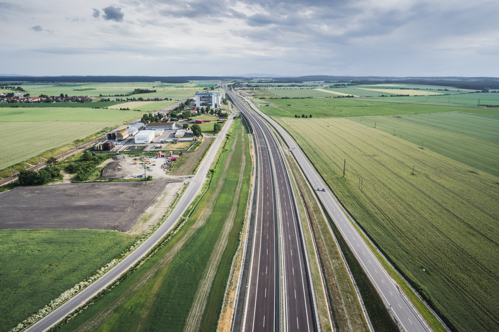 D3 – úsek Bošilec–Ševětín - Výstavba ciest a mostov